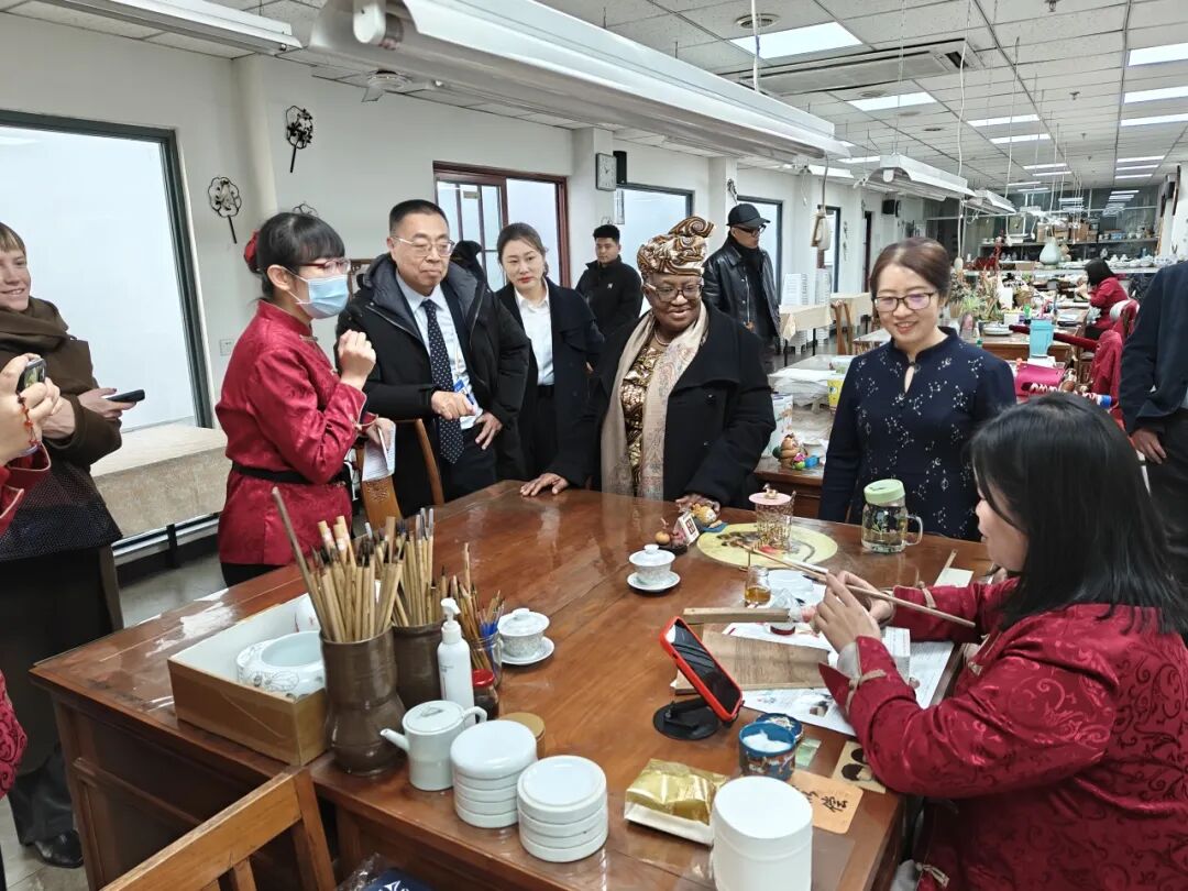 世贸组织代表团访问西城区