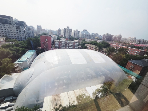“白色穹顶”空降月坛！ “气承式”气膜给老城基坑戴上“防尘口罩”